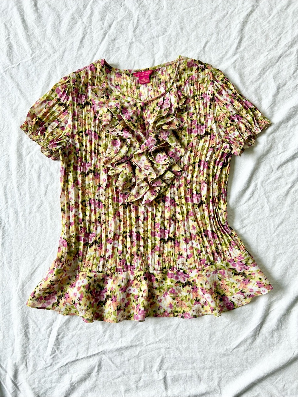 Sunny Leigh Floral Print Ruffle Neck Crinkled S/S Blouse